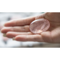 Ročni kamen roževec ovalen