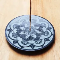 Podstavek za dišeče palčke Mandala - kamen lojevec
