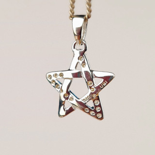 Majhen srebrn obesek pentagram s kristalčki srebro 925