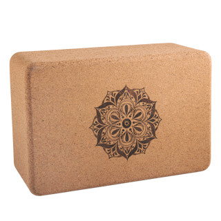 Joga blok iz naravne svetlo rjave plute z lasersko gravirano mandalo