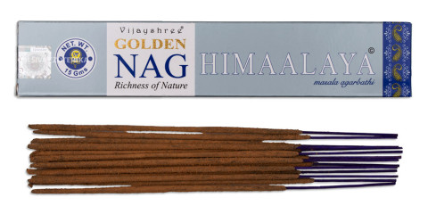 Sivo modra embalaža dišečih palčk Vijayshree Golden Nag Himaalaya z dišečimi palčkami na beli podlagi.