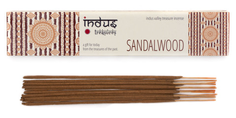 Naravne dišeče palčke Indus Treasures Sandalwood s toplo lesno aromo v belo-rjavi embalaži