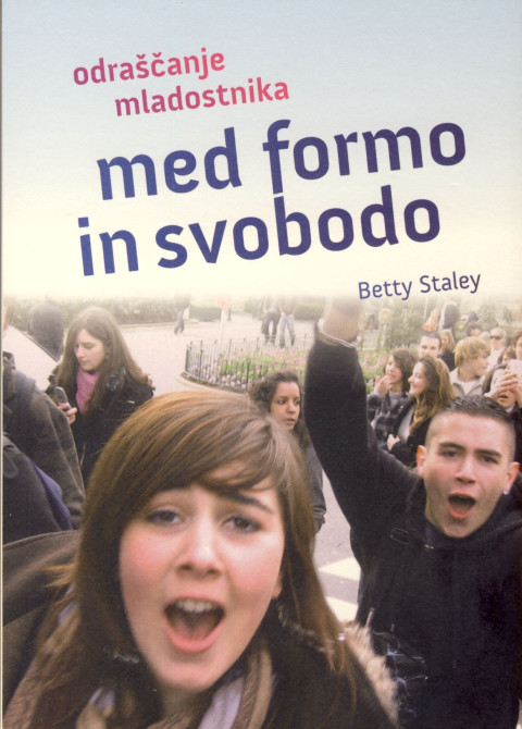 Med formo in svobodo